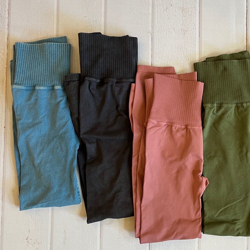 ⚠️SOLD-OUT⚠️For-Now⚠️5/17/25⚠️Free People Movement 5 piece Mystery Box - Picture 9 of 16